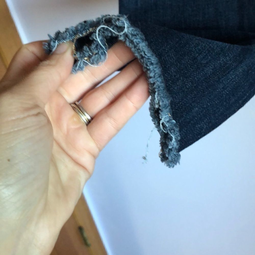 American Eagle outfitters ripped jeans - Picture 6 of 11